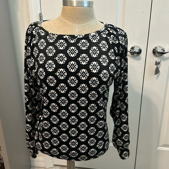 LOFT BLACK WHITE FLORAL TOP SZ XS CAREER EVERYDAY DATE NIGHT SOFT COMFORTABLE - Picture 4 of 10